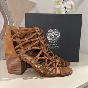 Vince Camuto Karika heel in Camel Suede